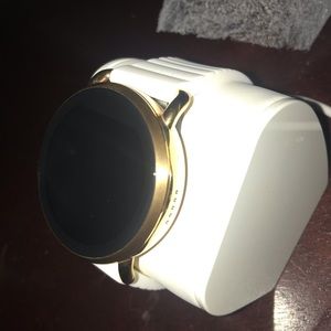 Rose Gold Fossil Smartwatch